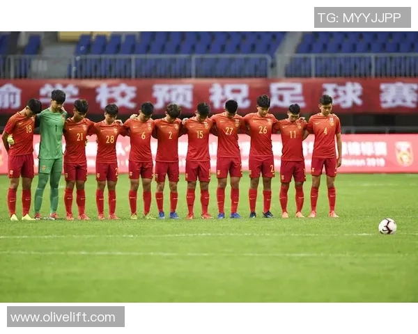 广州足球队与深圳足球队赛后复盘分析团队协作的成功与不足之处 广州足球队与深圳足球队赛后复盘分析团队协作的成功与不足之处